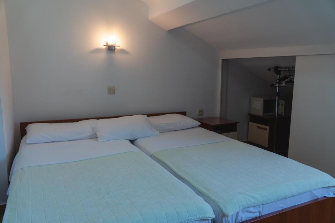 Apartments Ivona Будва Стая снимка