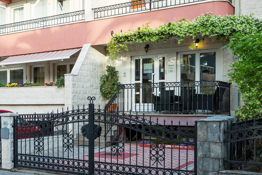 Apartments Ivona Будва Екстериор снимка